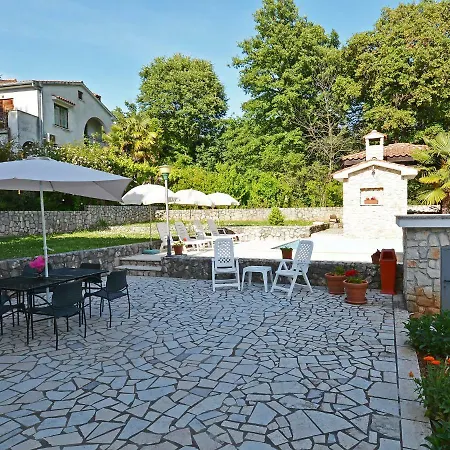 Semesterbostad Holiday Home Ondina *